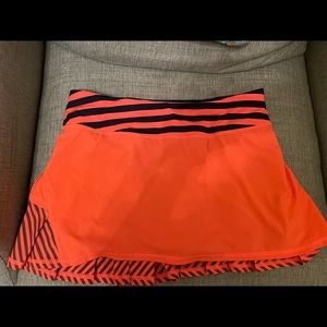 Lululemon Orange/navy skirt.